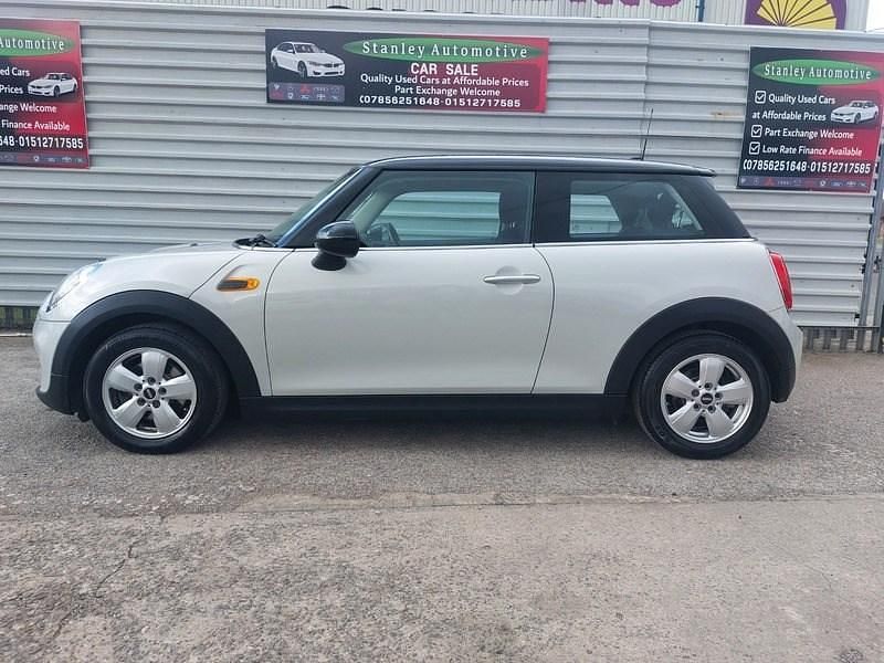 Used Mini Cooper D Hatch 2015 Silver Hatchback