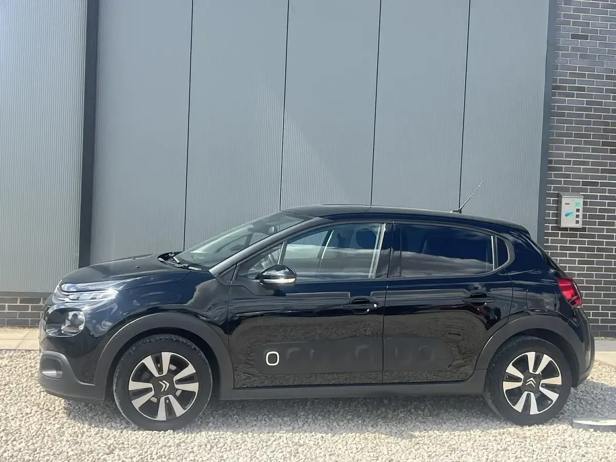 Used Citroën C3 Flair 80 HP (58 kW) 2018 Black Hatchback