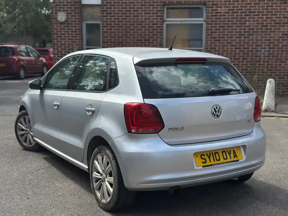 Used VW Polo SE 85 HP (62 kW) 2010 Silver Hatchback