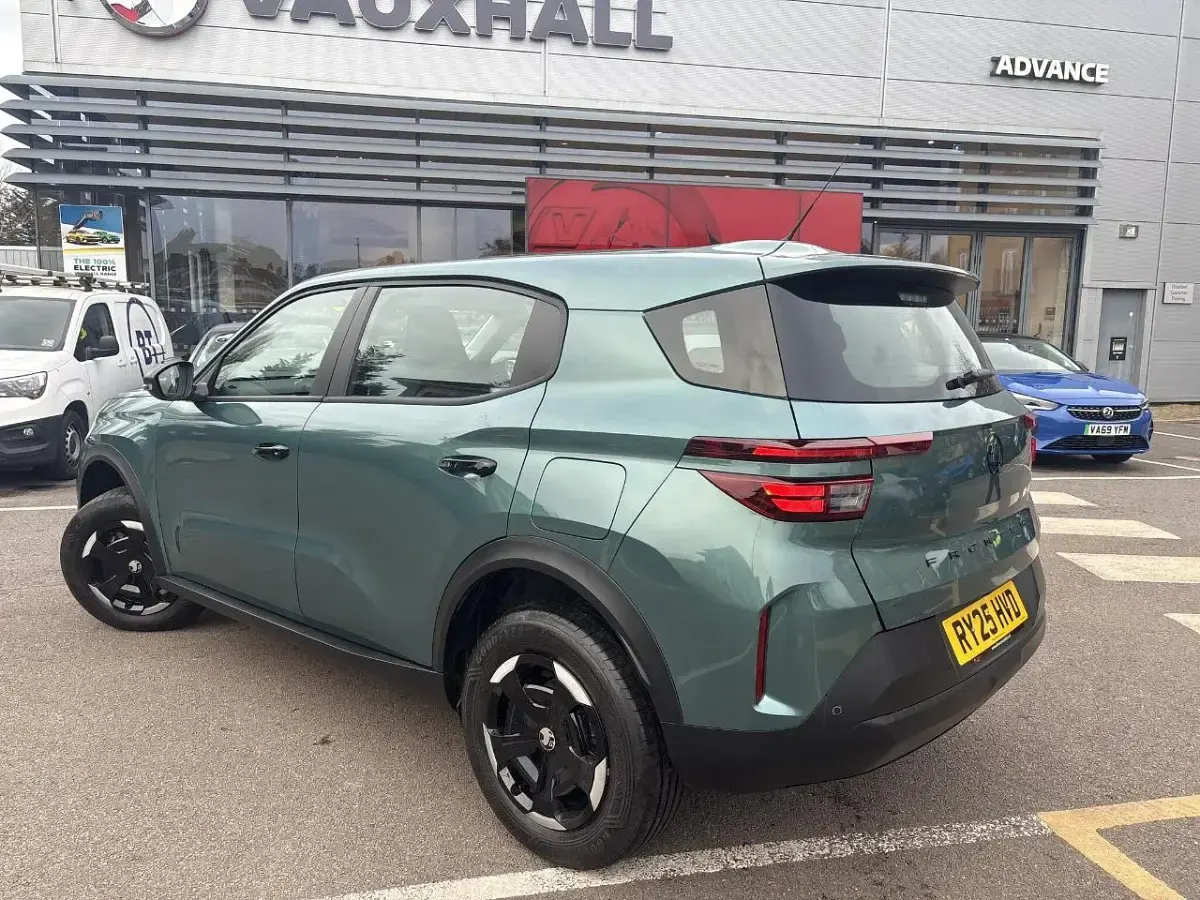 Used Vauxhall Frontera Design Edition 81 kW (111 HP) 2025 Green SUV