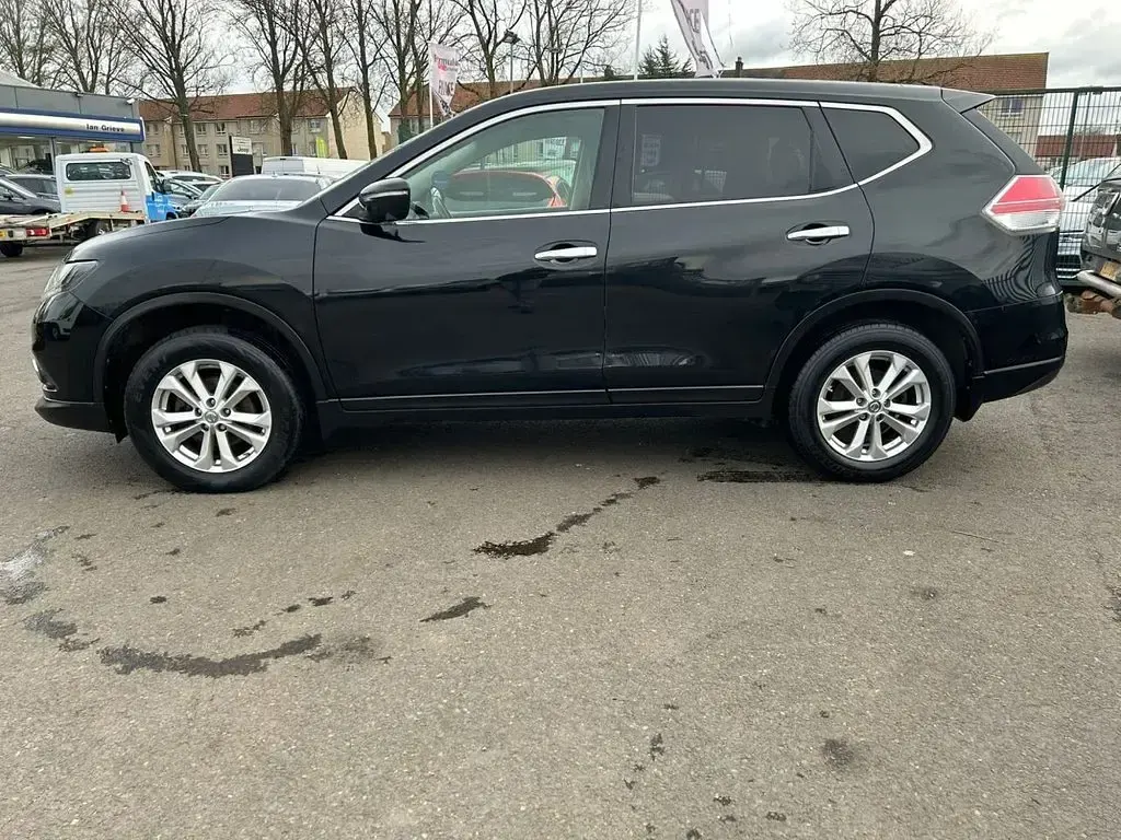 Used Nissan X-Trail Acenta 130 HP (95 kW) 2015 Black SUV