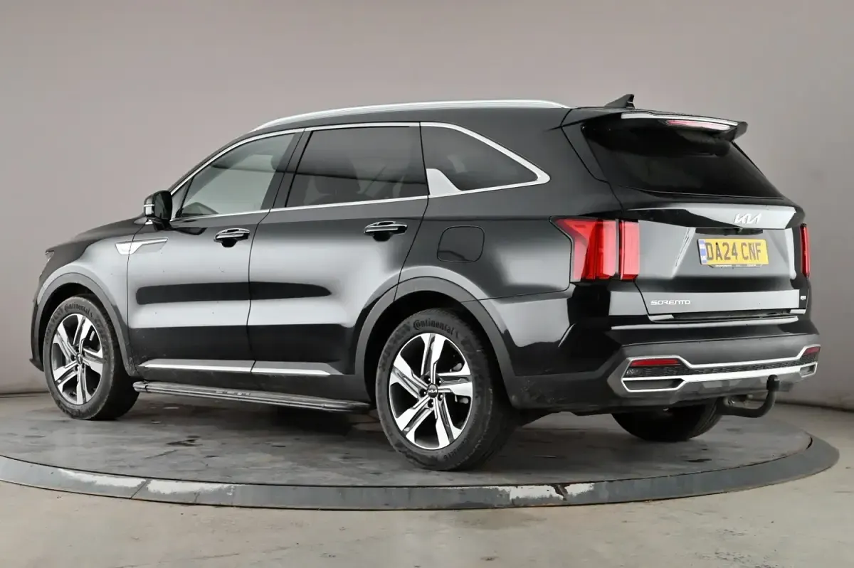 Used Kia Sorento Vision 190 HP (139 kW) 2024 Black SUV