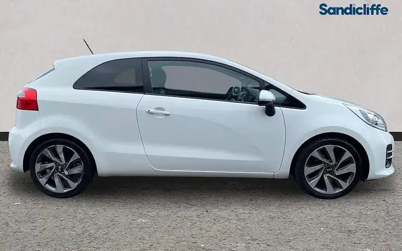 Used Kia Rio 109 HP (80 kW) 2016 Hatchback