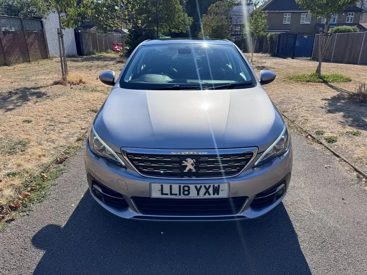 Used Peugeot 308 Allure 2018 Grey Hatchback