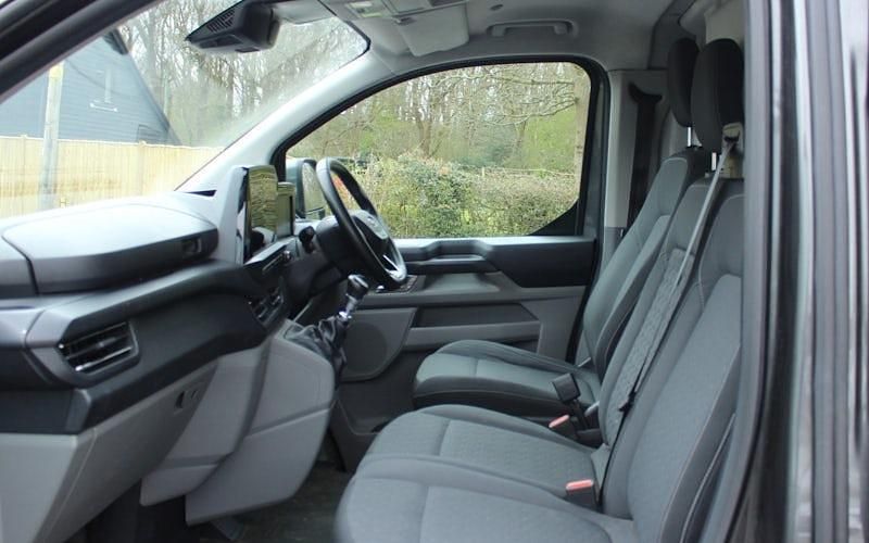 Used Ford Transit Custom Limited 136 HP (100 kW) 2024 Grey Van