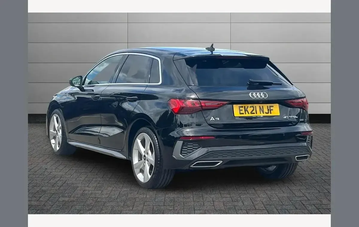 Used Audi A3 e-tron S-Line 200 HP (147 kW) 2021 Black Hatchback