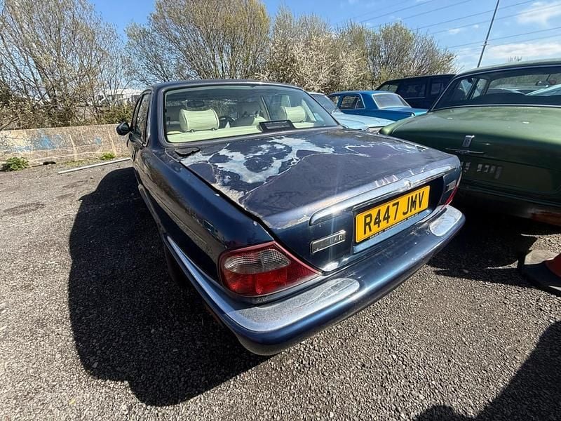 Used Jaguar XJ8 1998 Blue Sedan