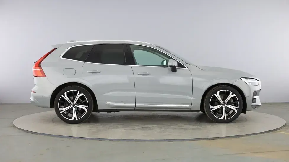 Used Volvo XC60 Ultra 250 HP (183 kW) 2025 Grey SUV
