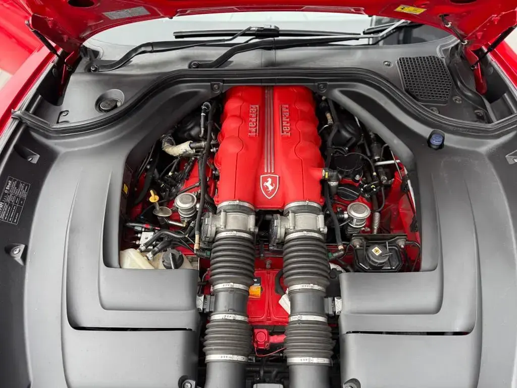 Used Ferrari California 490 HP (360 kW) 2010 Red Cabriolet