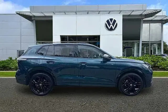 Used VW Tiguan R-line 150 HP (110 kW) 2025 Blue SUV