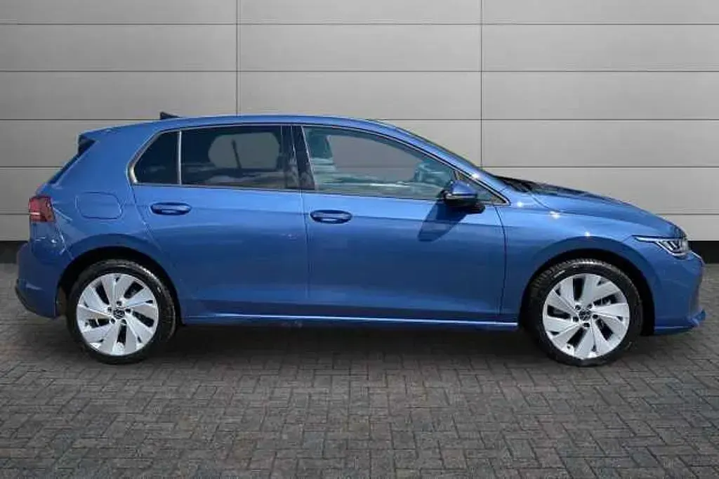 Second-hand VW Golf VIII 204 CP (150 kW) 2025