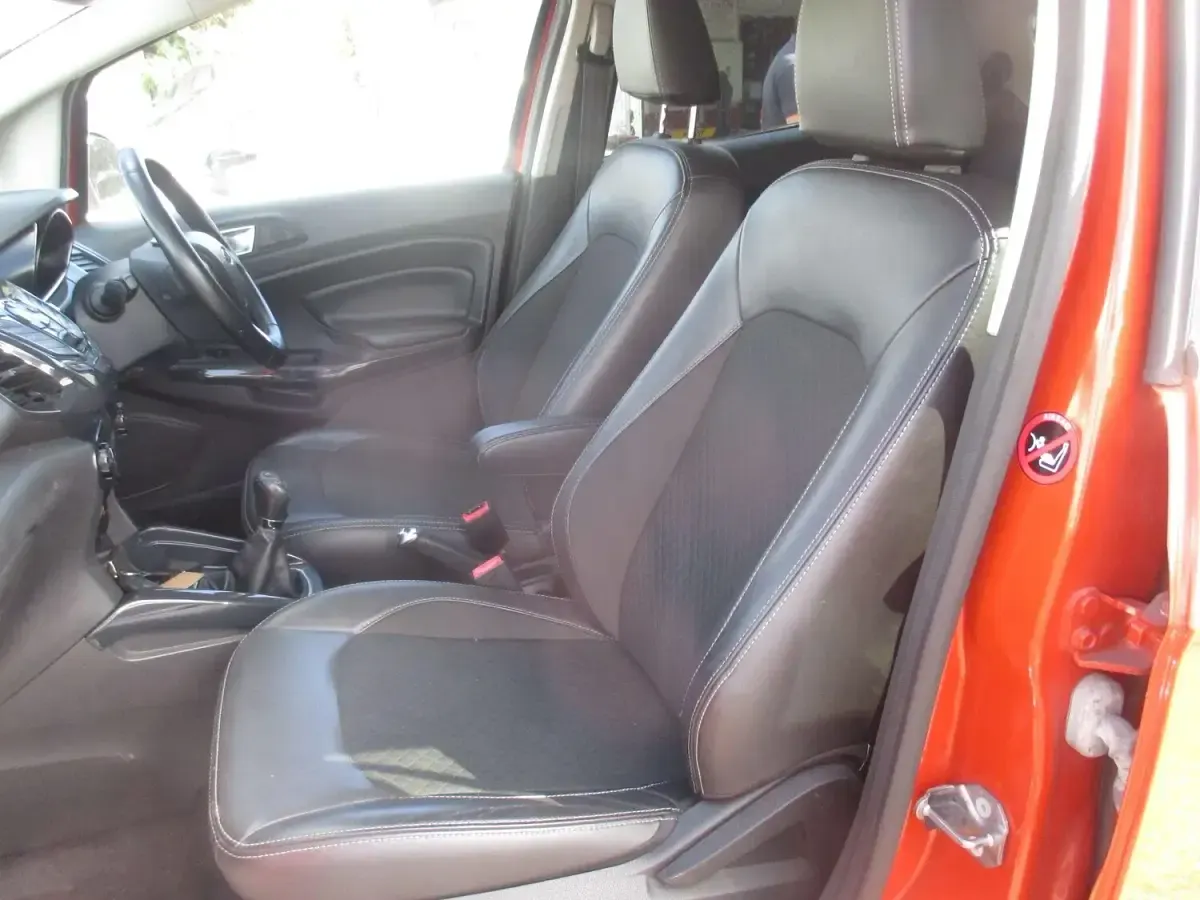 Used Ford Ecosport Titanium 95 HP (69 kW) 2016 Red SUV
