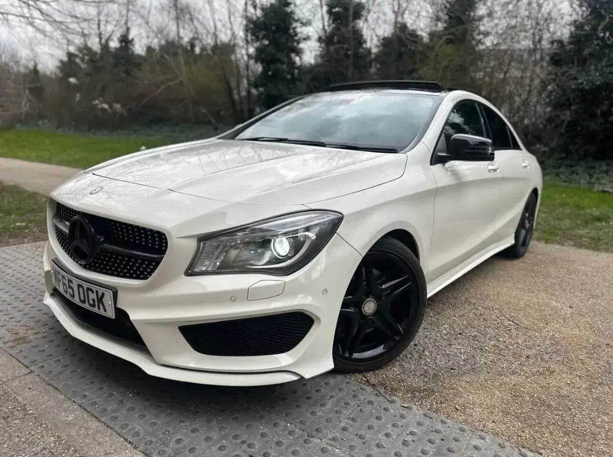 Usado Mercedes CLA220 AMG 177 HP (130 kW) 2015 Branco Sedan