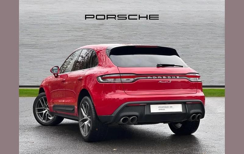 Used Porsche Macan S 374 HP (275 kW) 2023 Red SUV