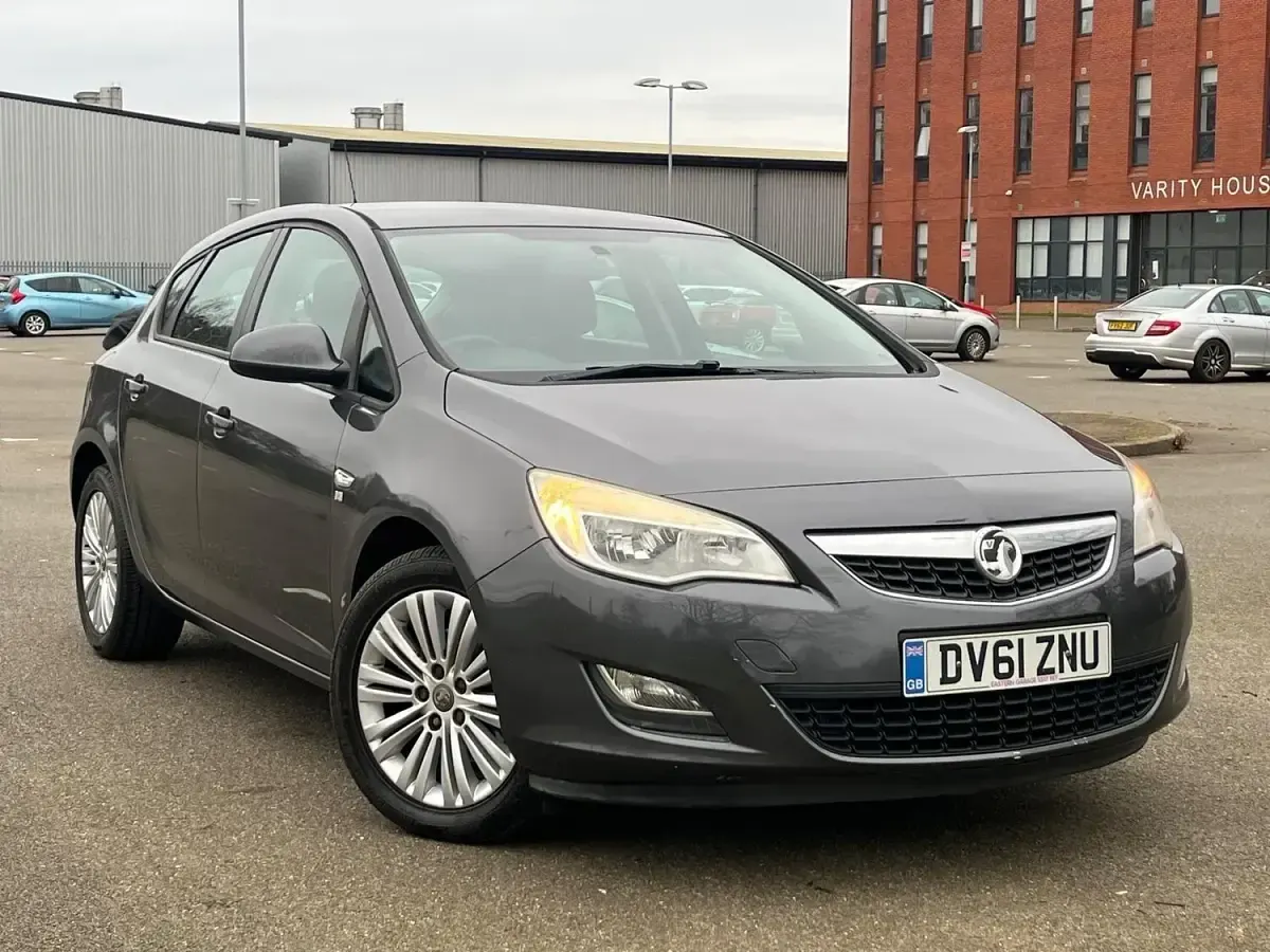 Used Vauxhall Astra Excite 2011 Grey Hatchback