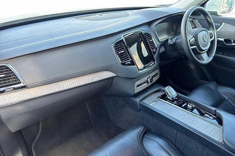 Used Volvo XC90 Inscription 235 HP (172 kW) 2021 Ice white SUV