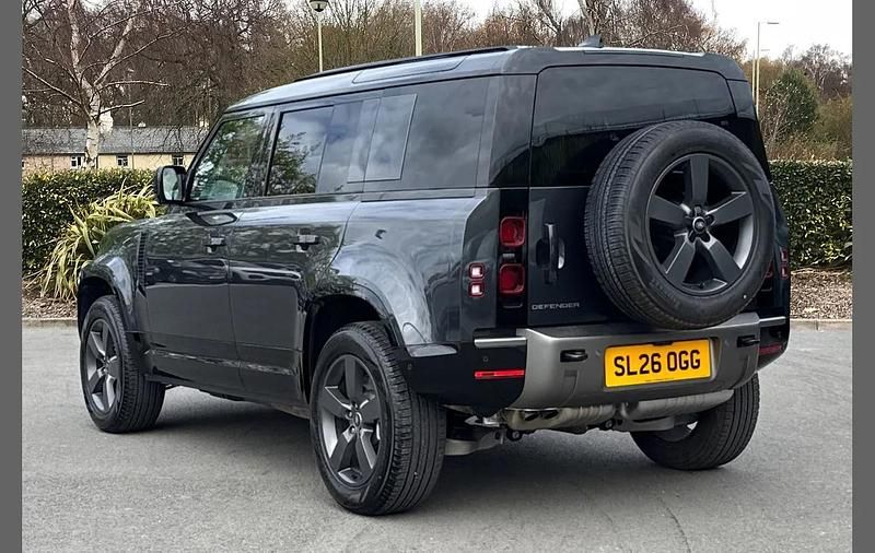 Used Land Rover Defender SE Dynamic 344 HP (253 kW) 2026 Grey SUV