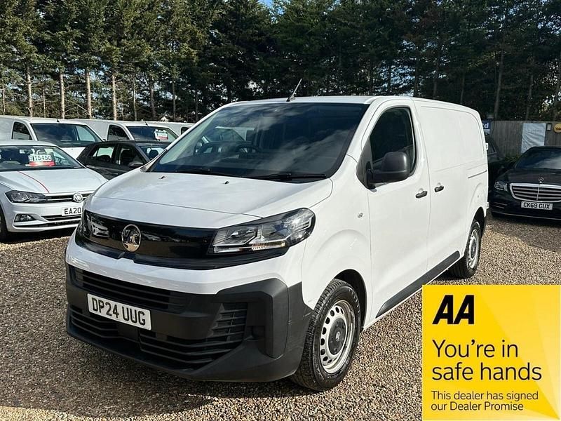 Used Vauxhall Vivaro 2024 White MPV