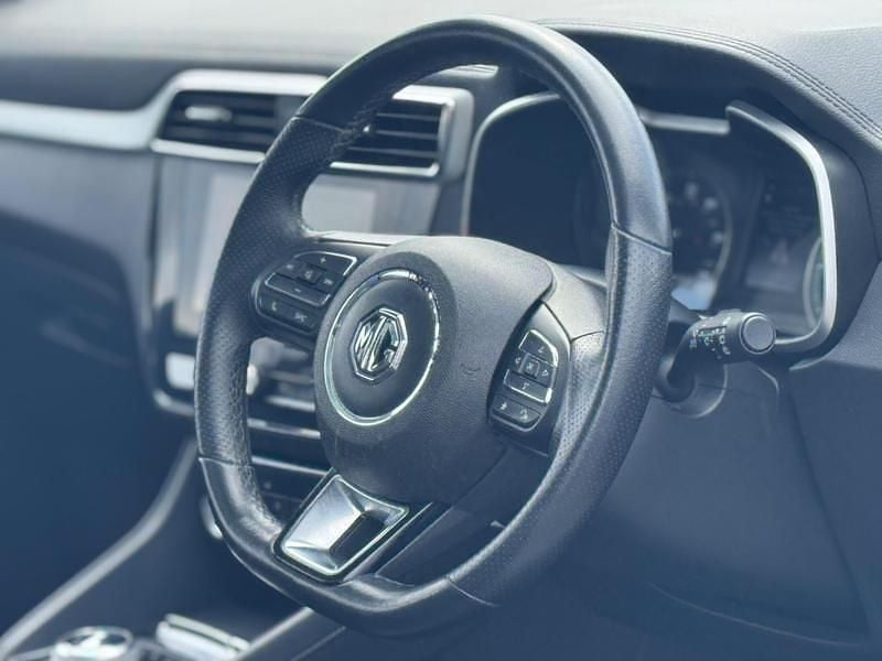 Used MG ZS Exclusive 105 kW (143 HP) 2020 White SUV