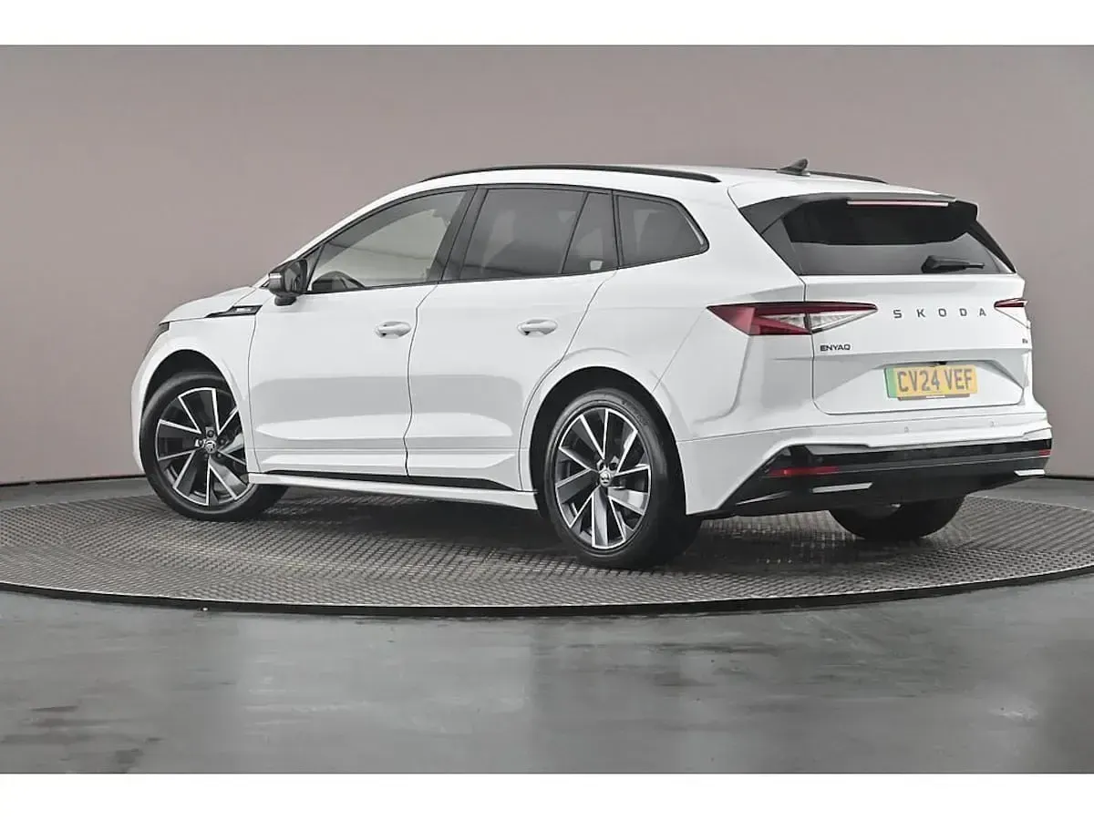 Used Skoda Enyaq iV SportlinePlus 154 kW (210 HP) 2024 Moon white metallic SUV