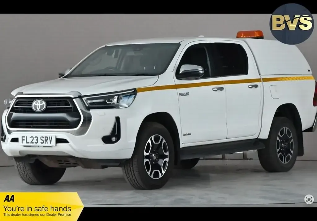 Used Toyota HiLux 150 HP (110 kW) 2023 White Pickup
