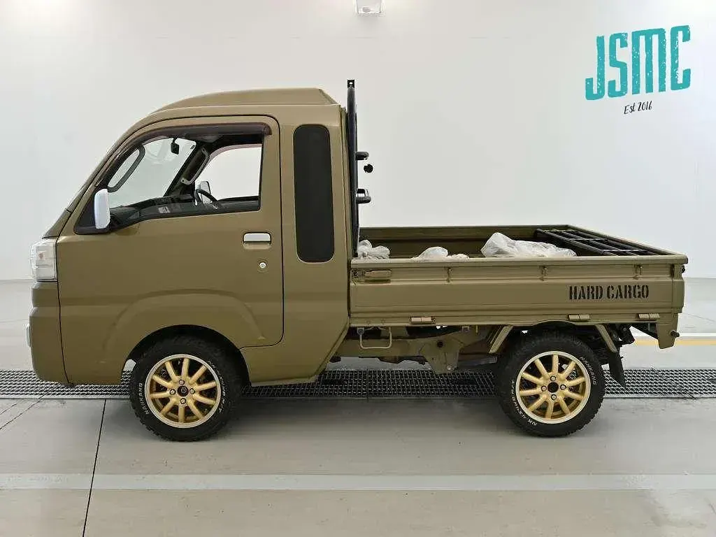 Used Daihatsu Hijet 2015 Green MPV