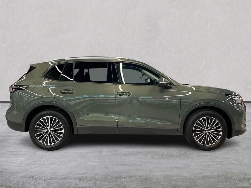 Used VW Tiguan Match 130 HP (95 kW) 2026 Green SUV
