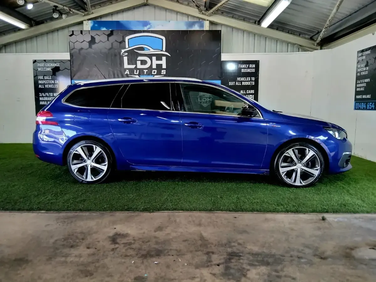 Used Peugeot 308 SW GT-line 2019 Blue Estate