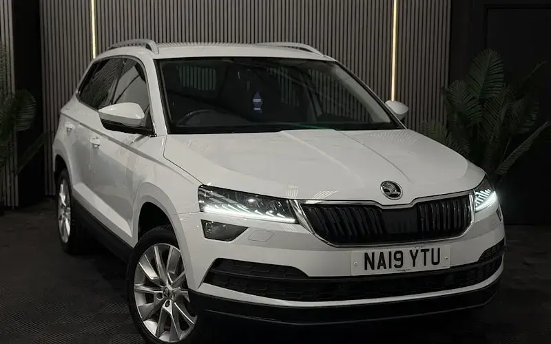 Used Skoda Karoq SE L 150 HP (110 kW) 2019 White SUV