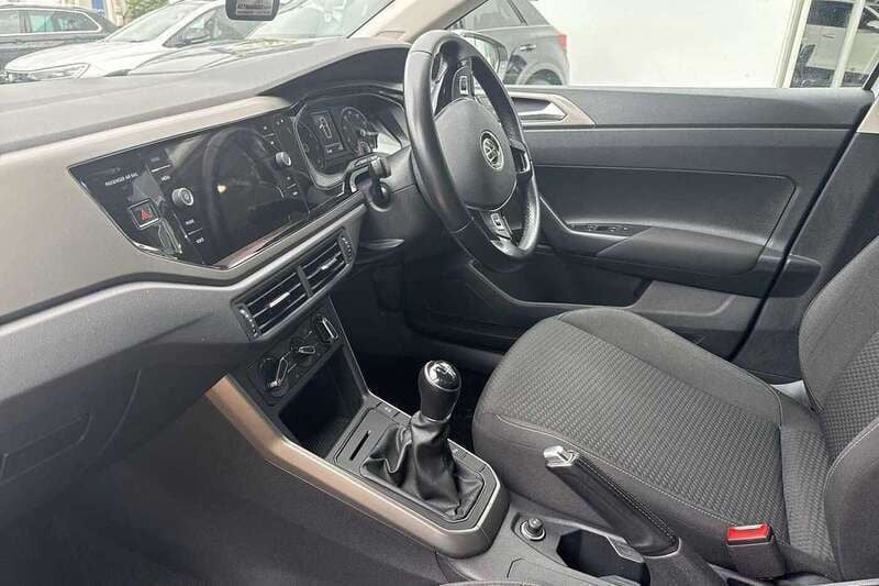 Image 2/4