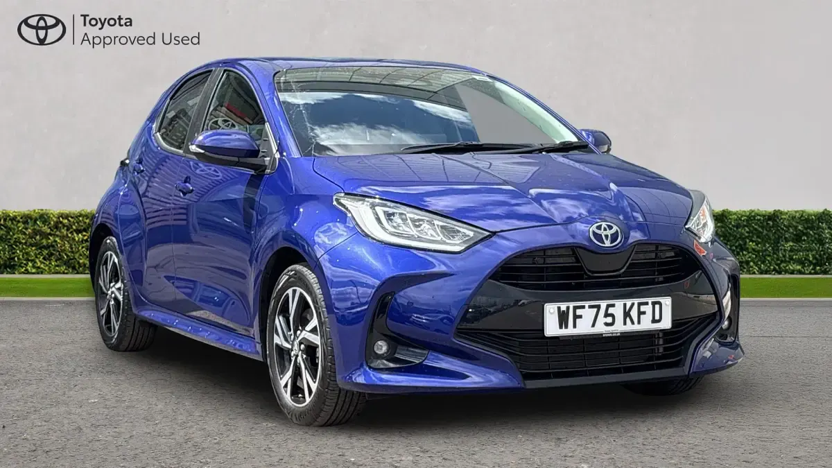 Usado Toyota Yaris Hybrid Design 116 CV (85 kW) 2025 Utilitario
