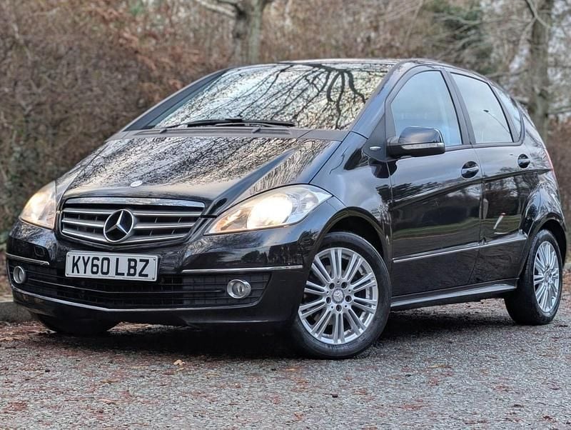 Used Mercedes A160 Elegance 95 HP (69 kW) 2011 Black Hatchback