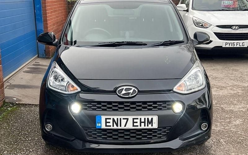 Used Hyundai i10 Premium 67 HP (49 kW) 2020 Hatchback