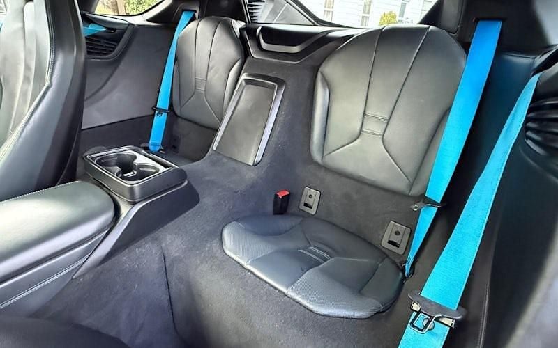 Used BMW i8 362 HP (266 kW) 2017 Coupe