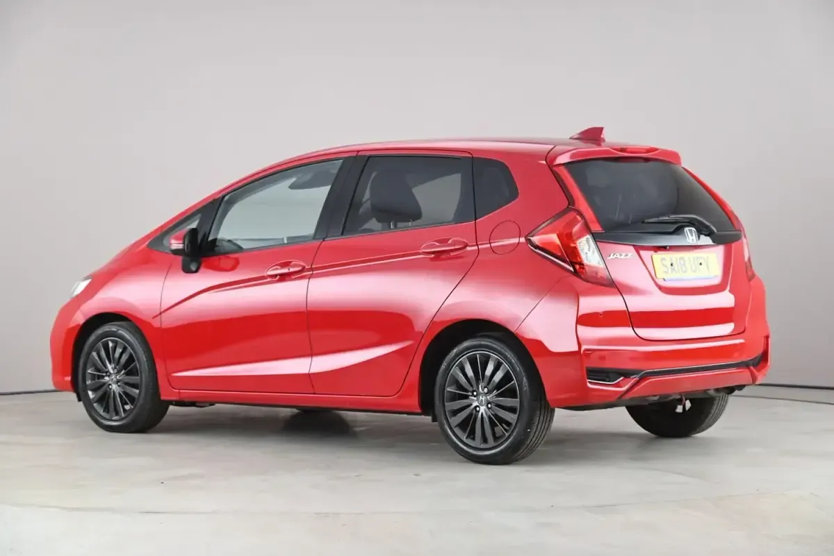 Begagnad Honda Jazz EX 102 HK (75 kW) 2018 Röd Halvkombi