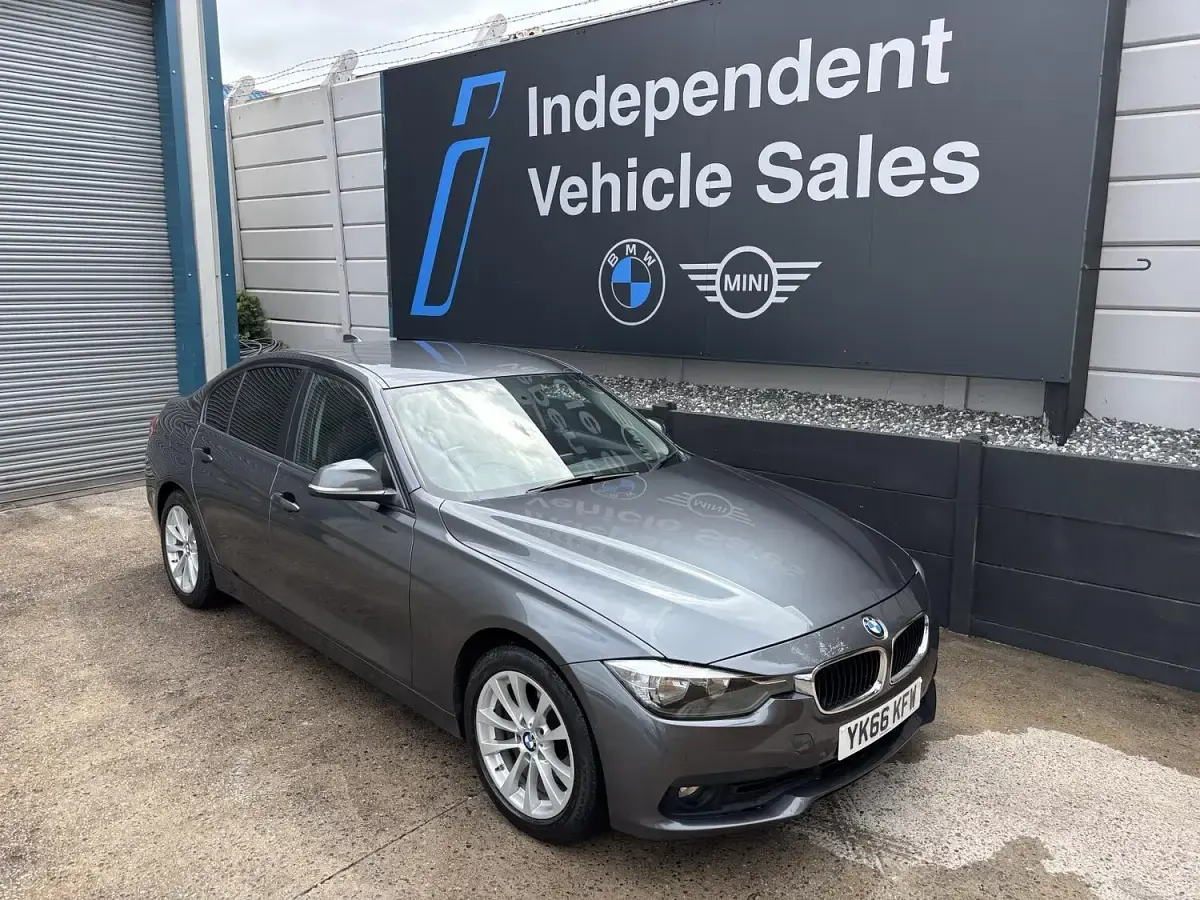 Used BMW 318 Comfort Edition 150 HP (110 kW) 2016 Grey Sedan