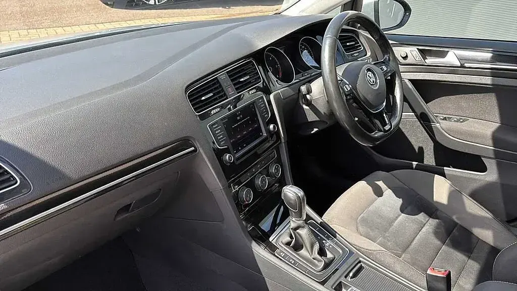 Used VW Golf VII 110 HP (80 kW) 2016