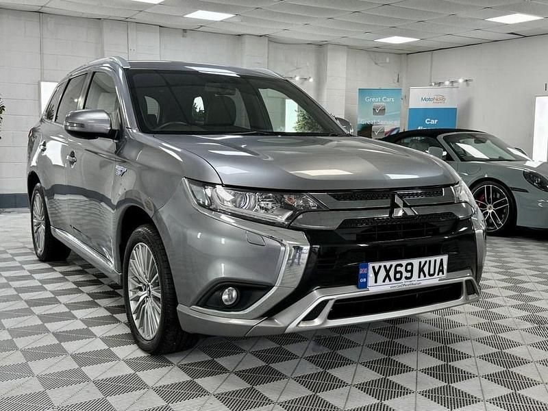 Used Mitsubishi Outlander 2019 Grey SUV