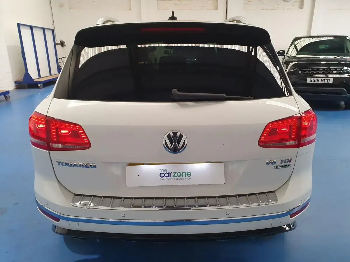 Usado VW Touareg R-line 262 HP (192 kW) 2017 Branco SUV