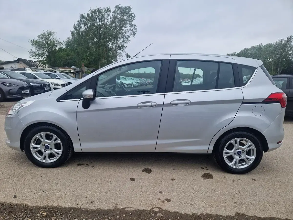 Used Ford B-MAX Zetec 105 HP (77 kW) 2016 Silver MPV