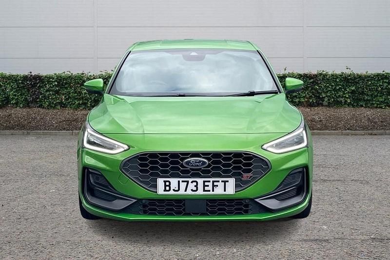 Used Ford Focus ST 280 HP (205 kW) 2023 Green Hatchback