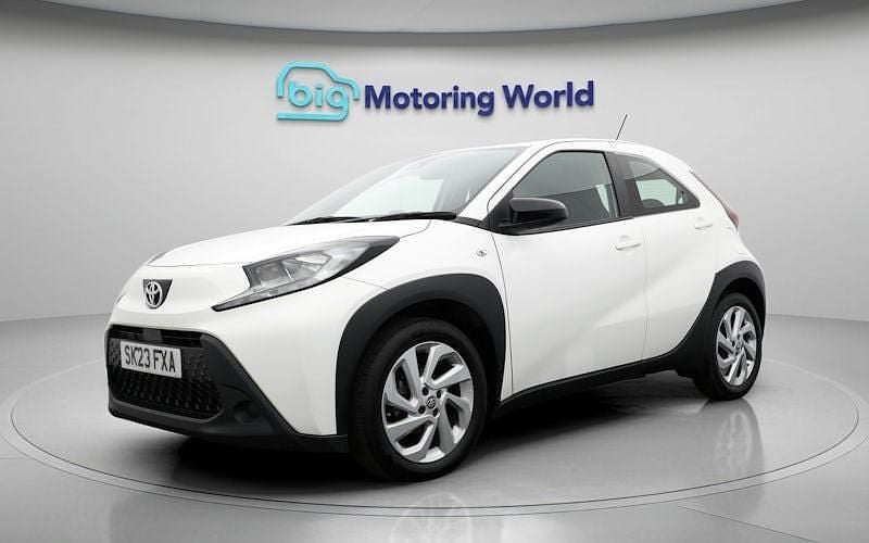 Used Toyota Aygo X PURE 72 HP (52 kW) 2025 SUV