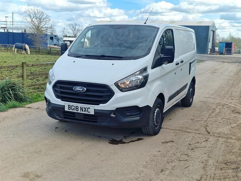 Used Ford Transit Custom 105 HP (77 kW) 2018 White Van