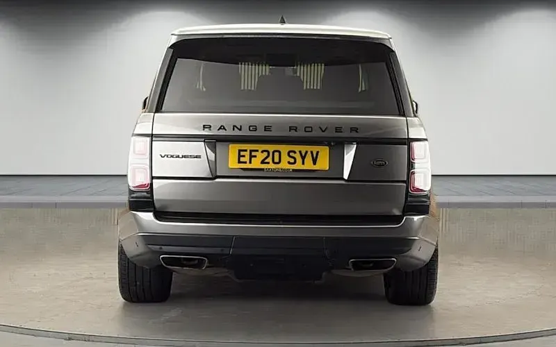 Used Land Rover Range Rover Vogue SE 275 HP (202 kW) 2020 Gallium silver SUV