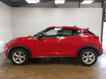 Used Nissan Juke N-Connecta 114 HP (83 kW) 2022 Red SUV