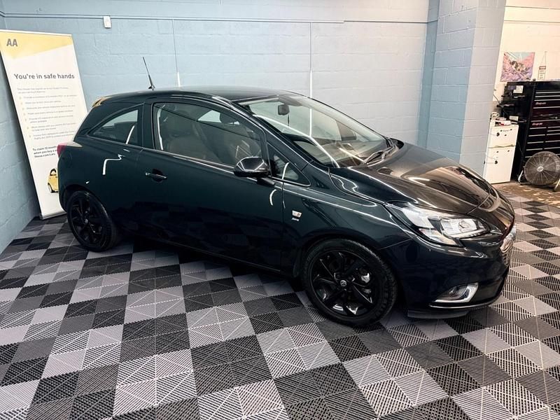 Used Vauxhall Corsa SRi 100 HP (73 kW) 2015 Black Hatchback