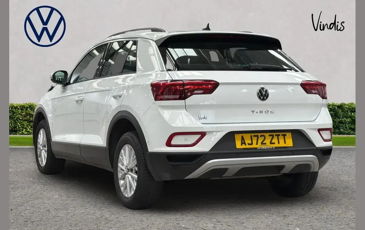 Used VW T-Roc Life 108 HP (79 kW) 2023 White SUV