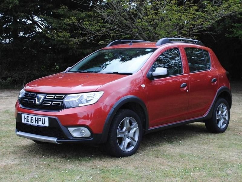 Red Used 2018 Dacia Sandero Lauréate Hatchback | £7,995 (Fair price) - Image 1/3