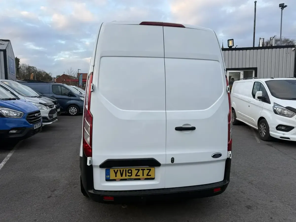 Second-hand Ford Transit Custom 105 CP (77 kW) 2019 Alb Van