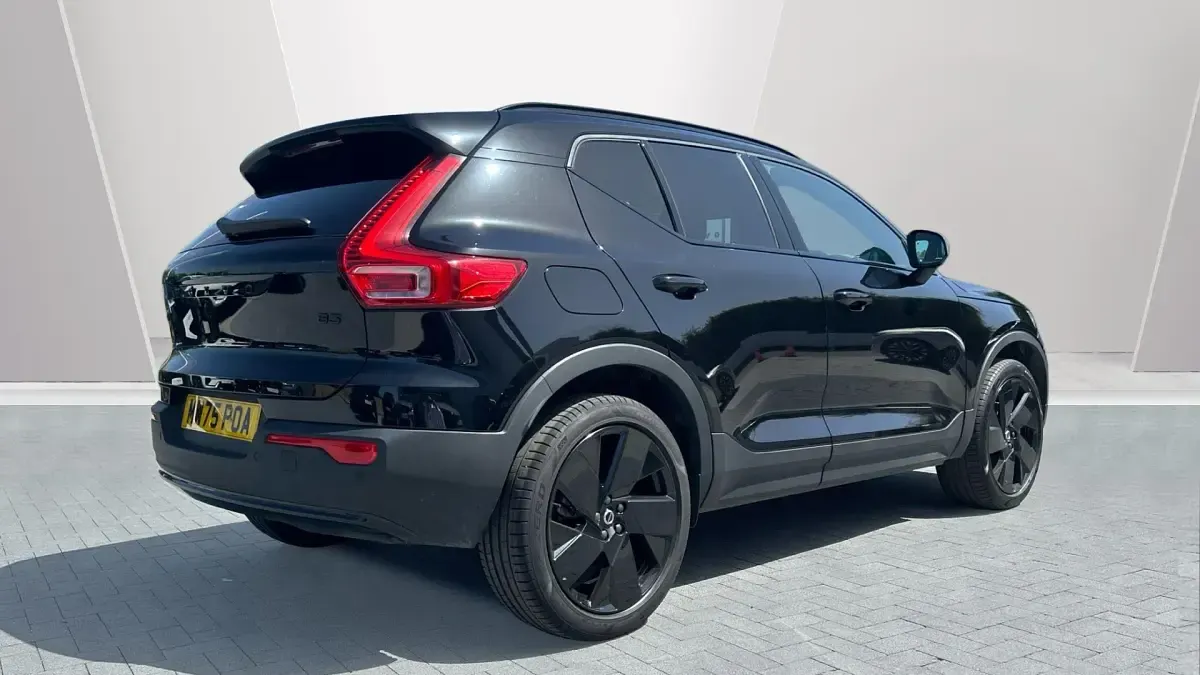 Used Volvo XC40 Plus 163 HP (119 kW) 2025 Black SUV